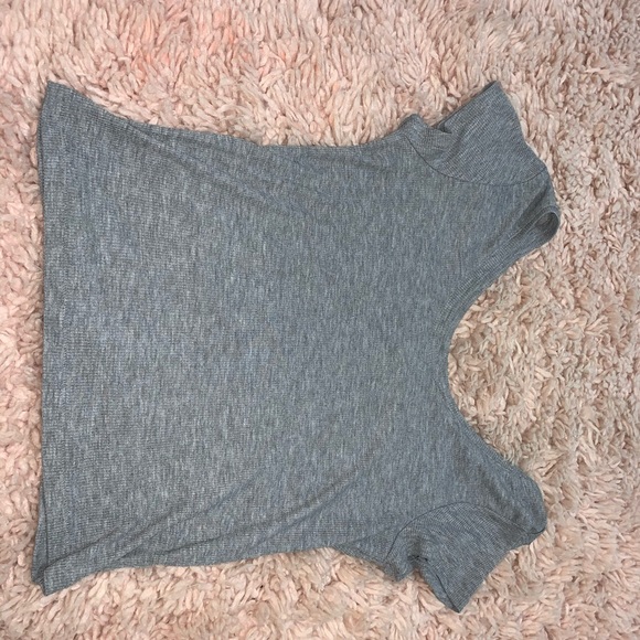 Light grey AEO tøp - Picture 1 of 4